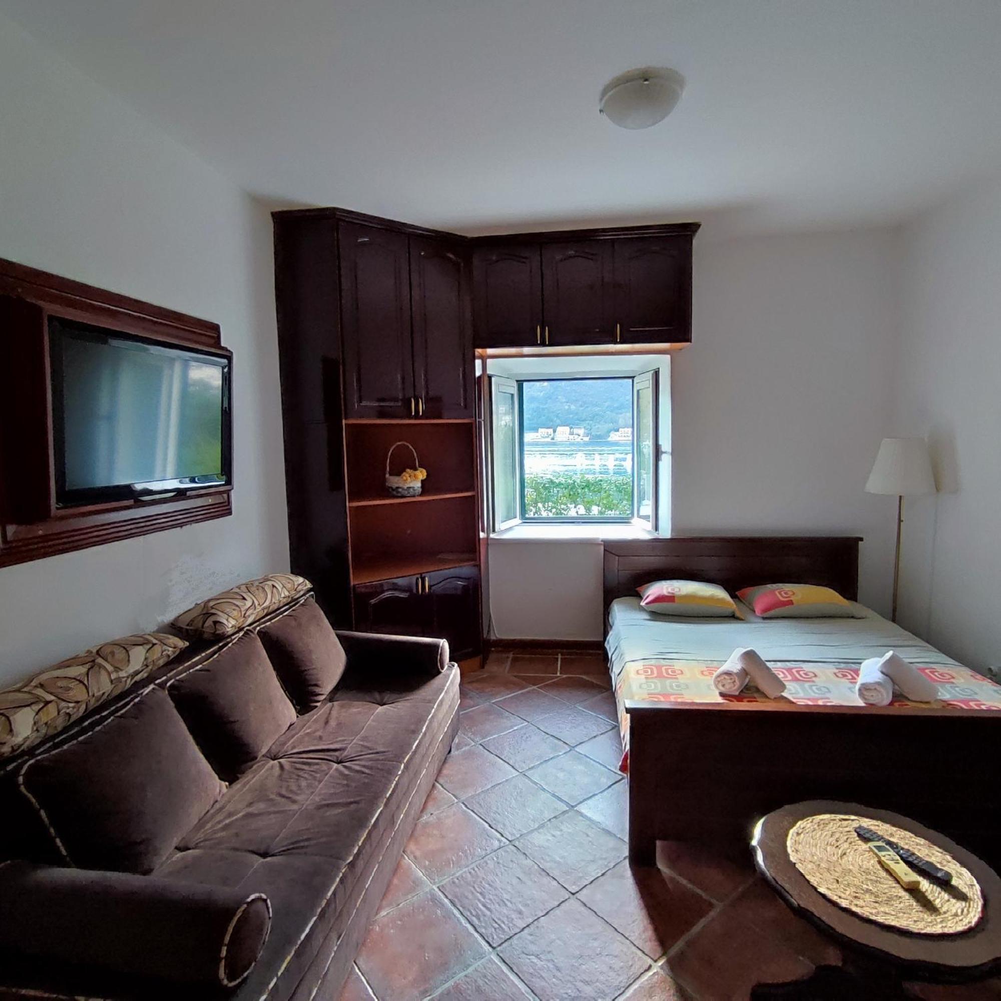 Villa Kamena Kotor Buitenkant foto