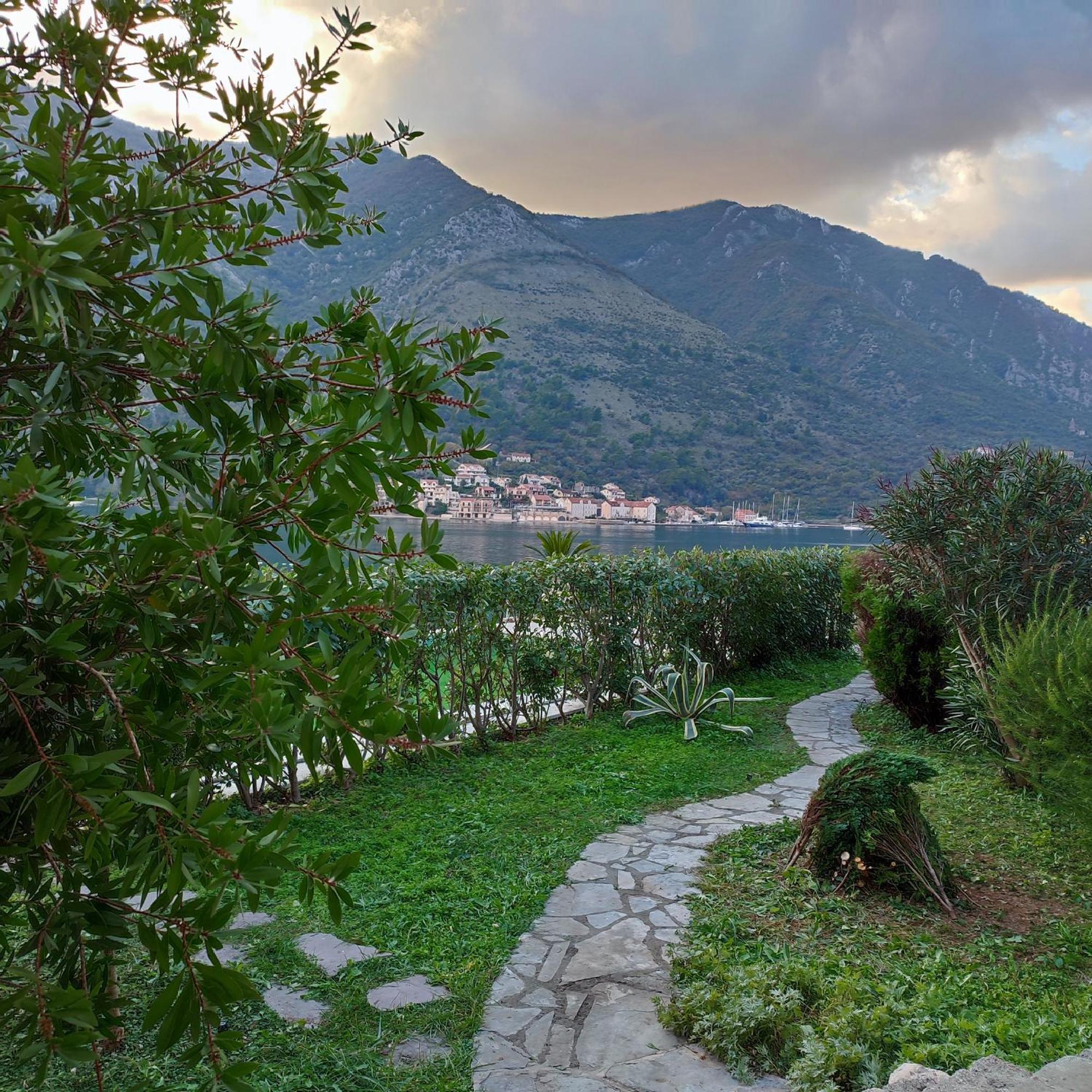 Villa Kamena Kotor Buitenkant foto
